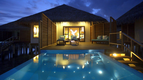 Ocean / Lagoon Water Bungalow with Pool