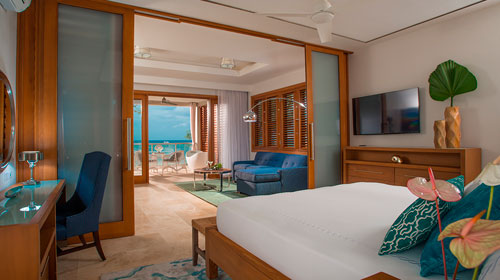 Beachfront Romeo & Juliet