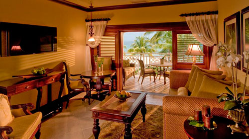 Crystal Lagoon Honeymoon Beachfront Penthouse